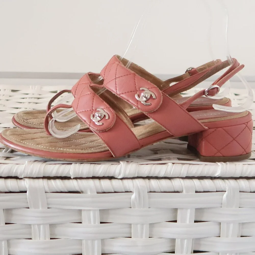 Chanel Quilted Leather Logo Sandals – Designer Summer Slides in Coral Pink